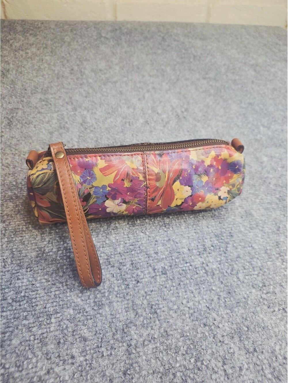 Patricia Nash Isla Summer Florals Leather Oblong Case Pouch Wristlet